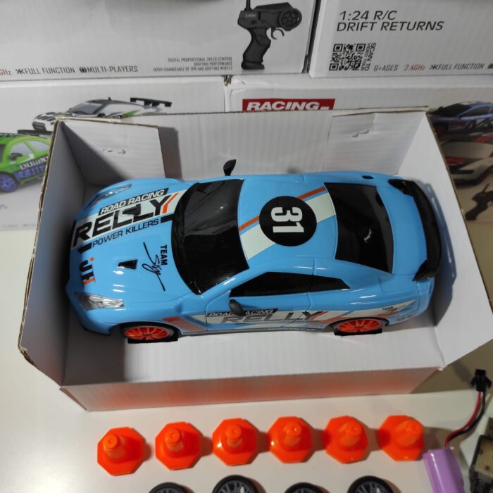 Coche teledirigido drift 1:24 GTR