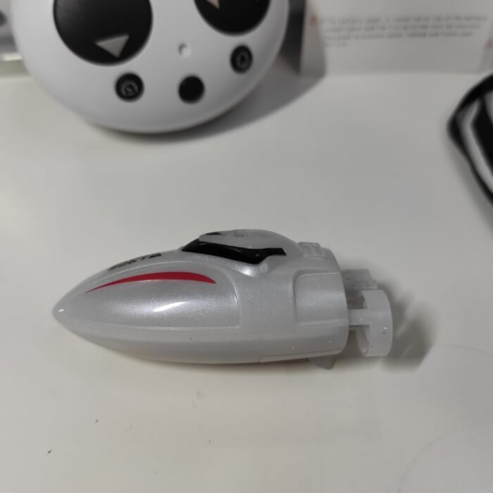Mini barco de control remoto