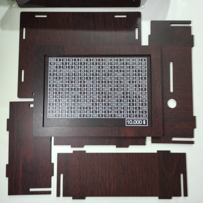 Hucha de madera con contador