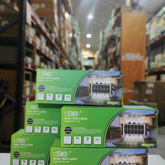Lámpara solar de pared exterior con 8 LED