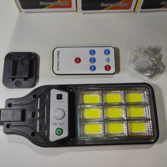 Mini luz solar LED con mando y sensor de movimiento FA-526