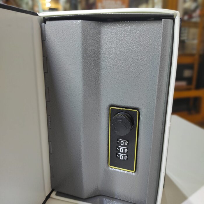 Caja fuerte en forma de libro con cerradura 180x115x55mm