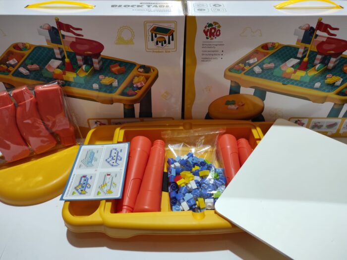 Juego de mesa y silla con bloques de construcion 120 pcs