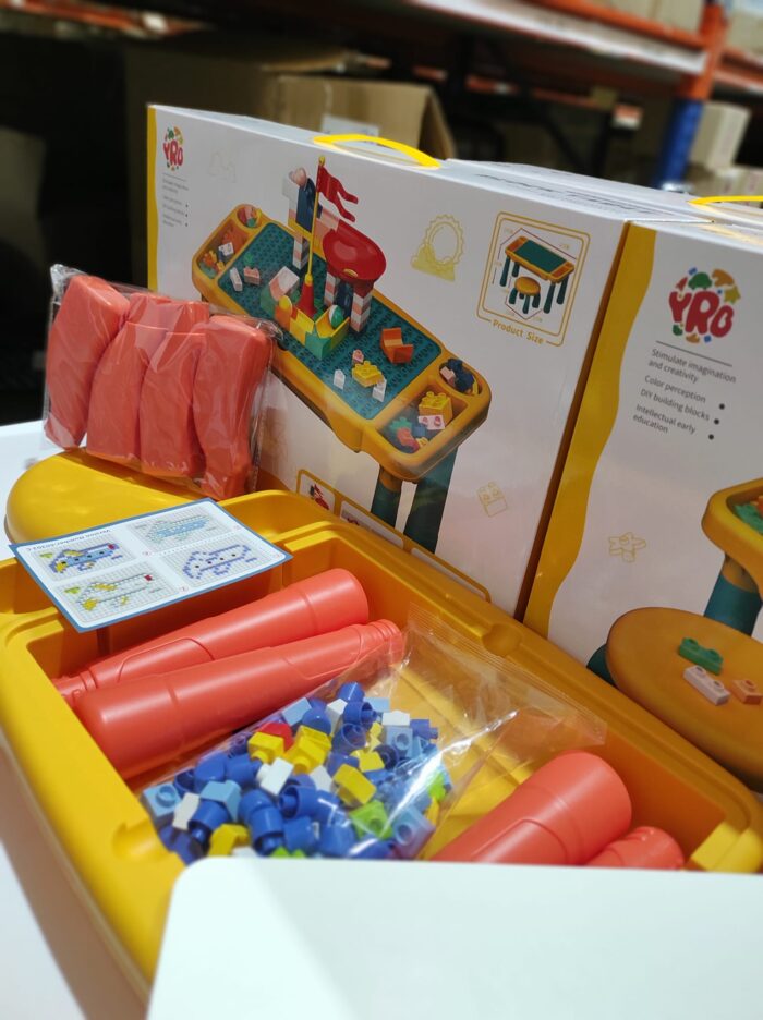 Juego de mesa y silla con bloques de construcion 120 pcs