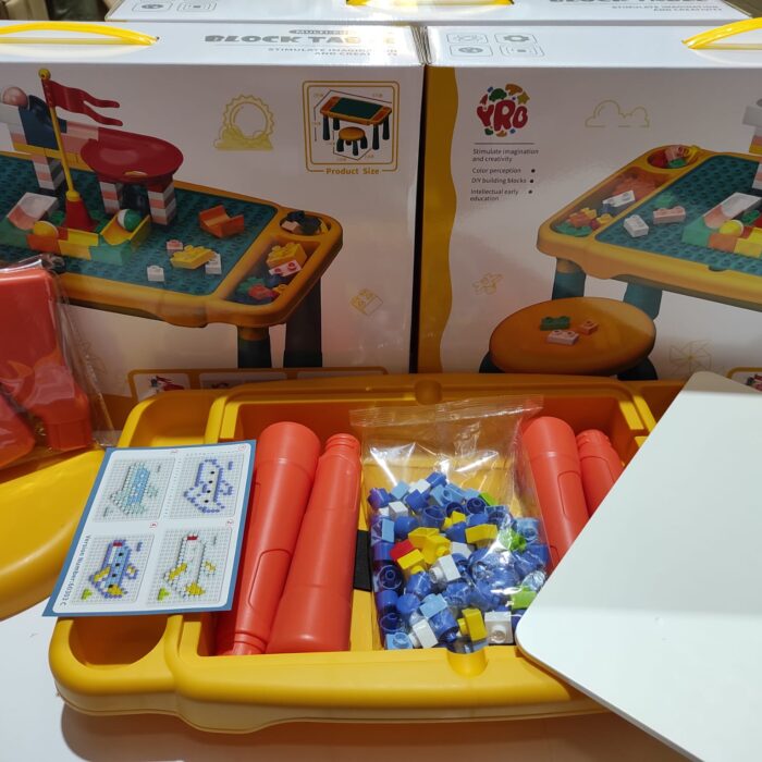 Juego de mesa y silla con bloques de construcion 120 pcs